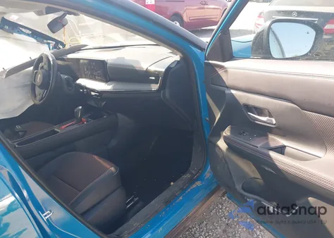 2025 Nissan Kicks Sr Intelligent Awd из США, поврежденный, VIN 3N8AP6DB9SL306798